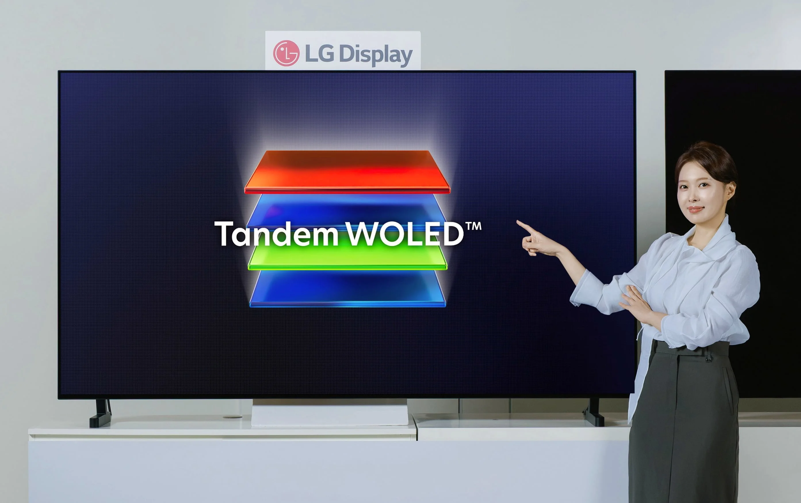 OLED vs RGB LED – facts instead of marketing. We compare display technologies and show how LG Display is developing OLED to maintain an edge over the most advanced LCD televisions.