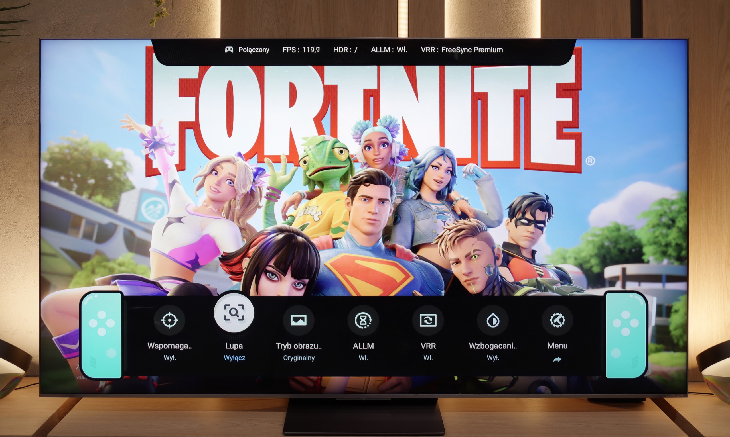 Review TCL C8K Console compatibility and gaming features
