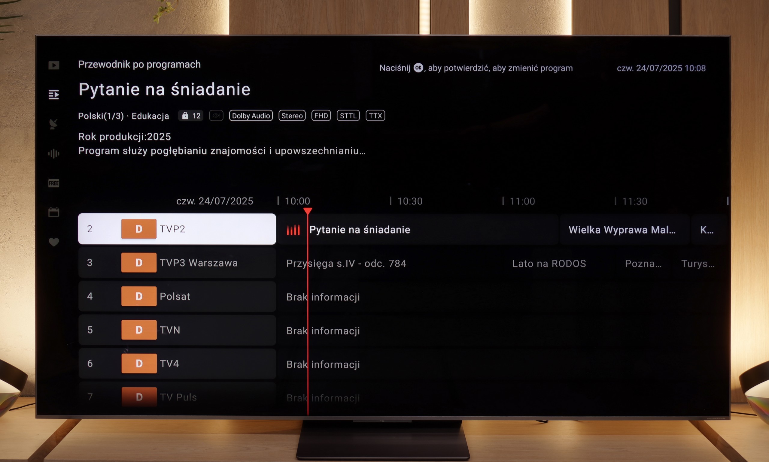Review TCL C8K TV features