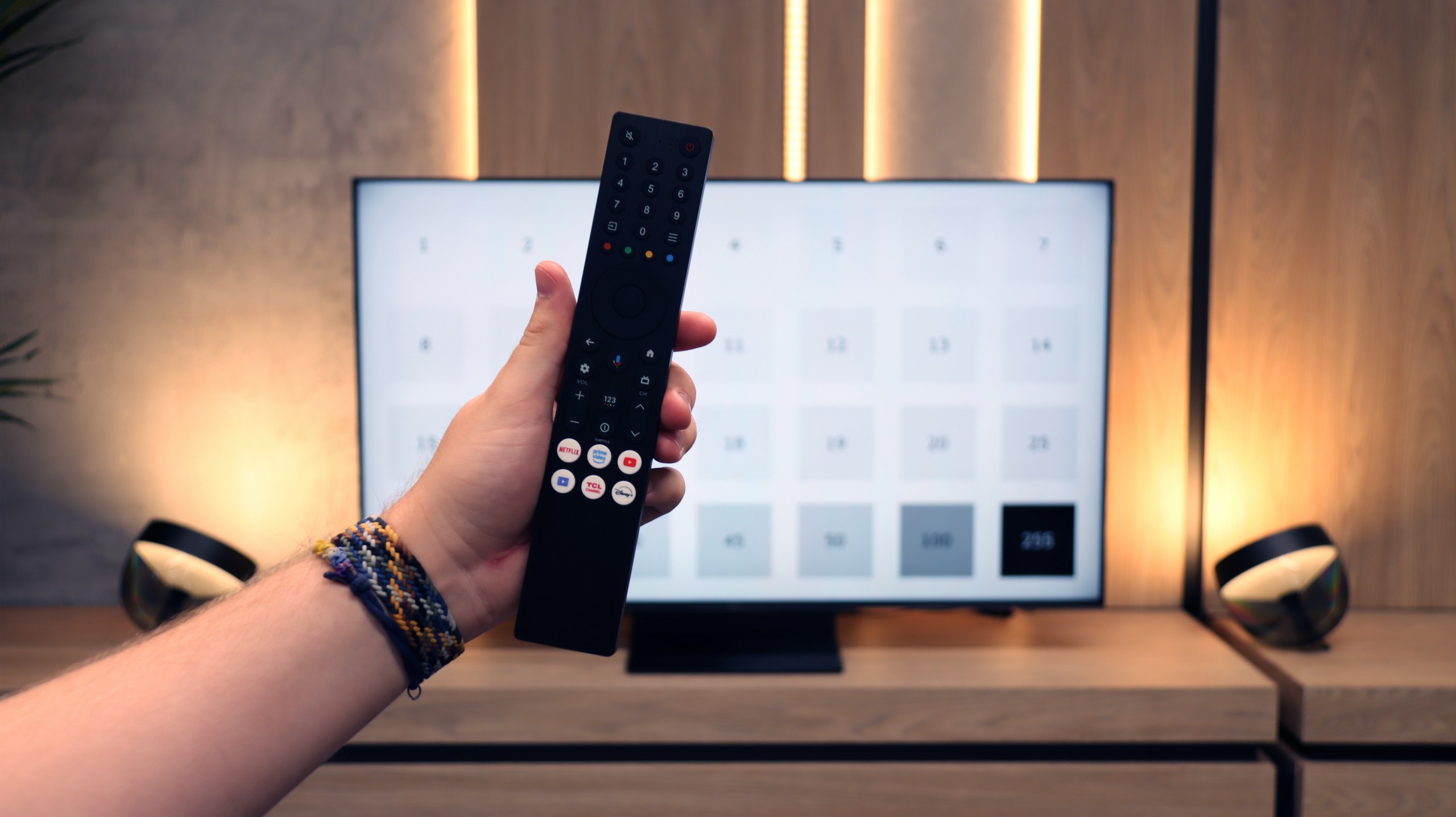 Review TCL C7K / QM7K 55"-85" TV features