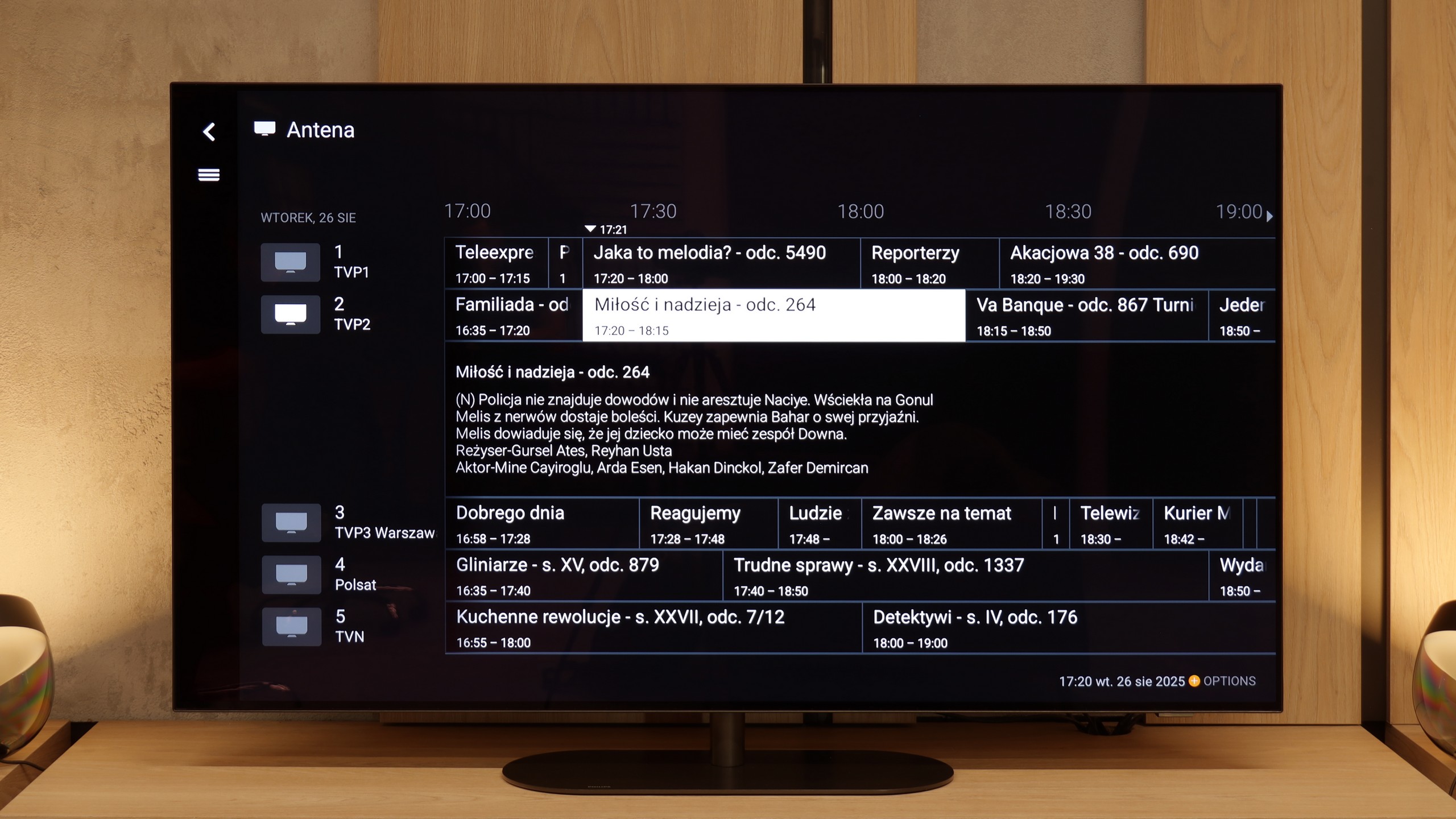 Review Philips OLED820 TV features