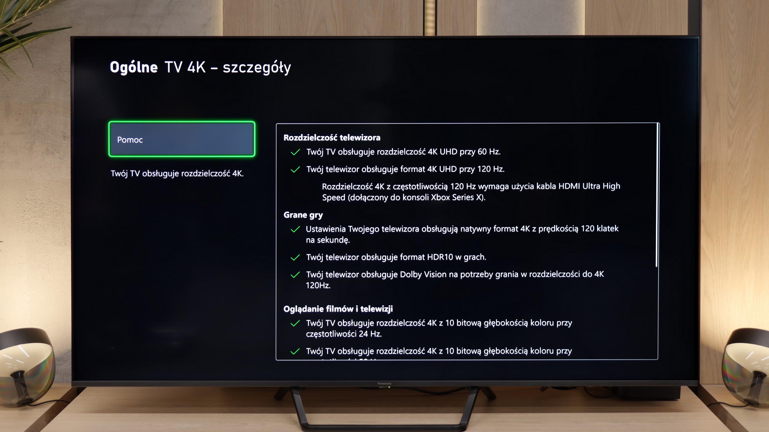 Review Panasonic W95B Console compatibility and gaming features
