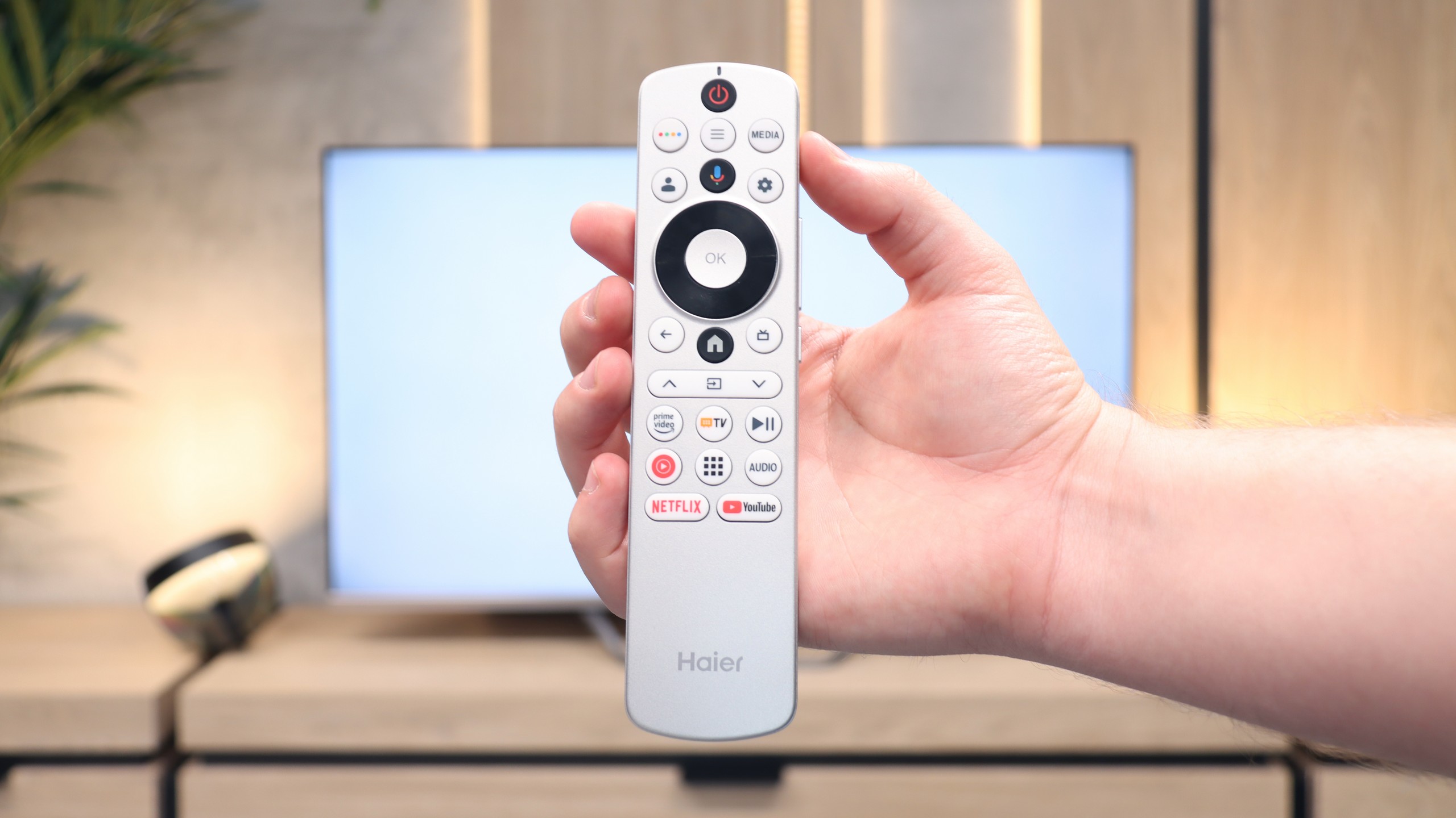 Review Haier Q80FUX TV features