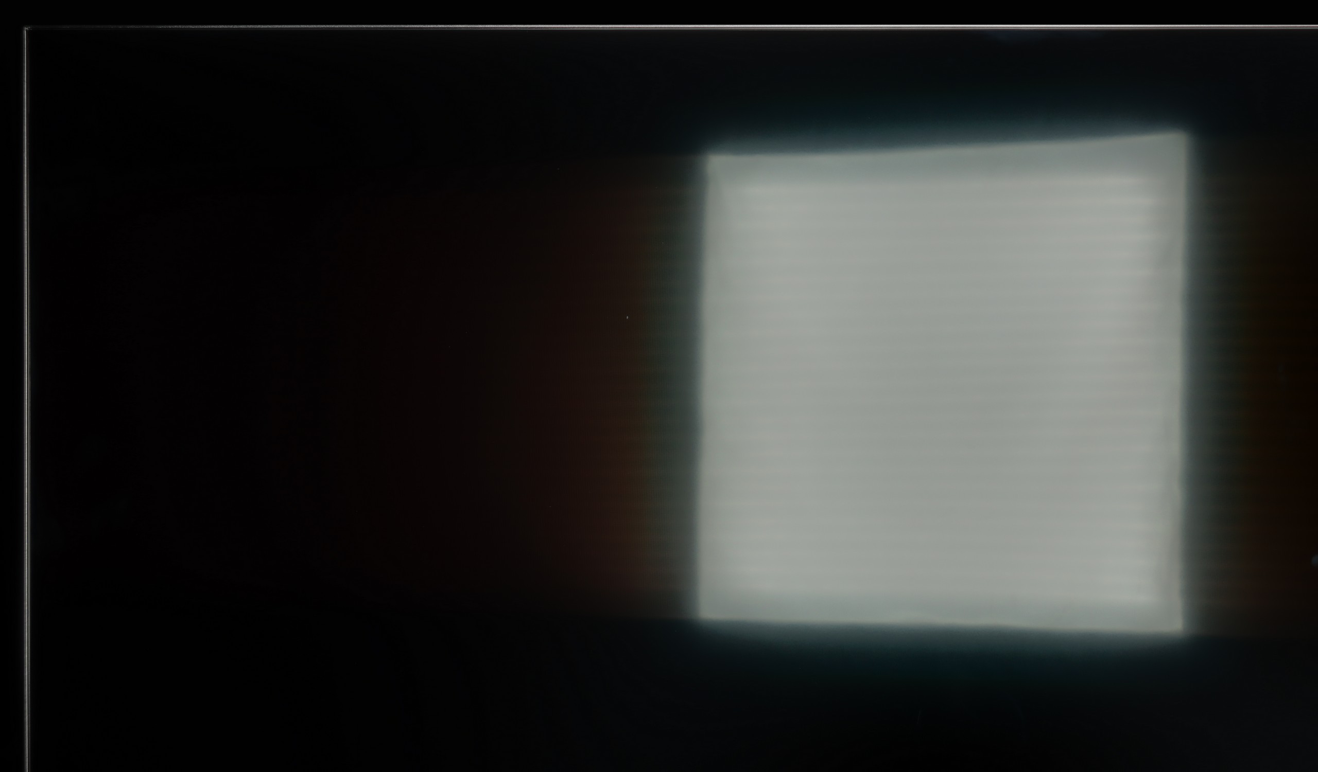 Review Haier M95E TV efficiency during daytime