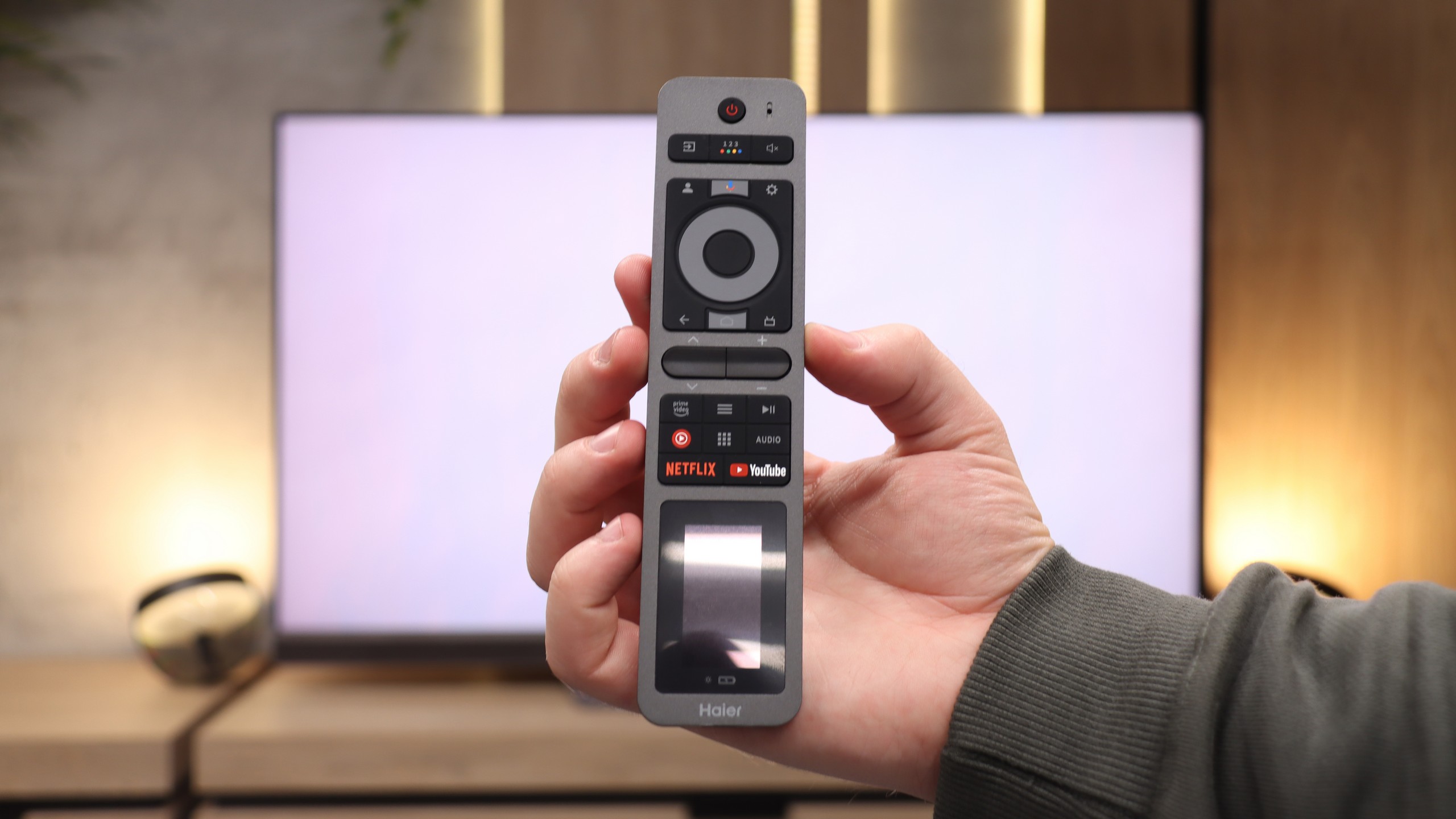 Review Haier M95E TV features