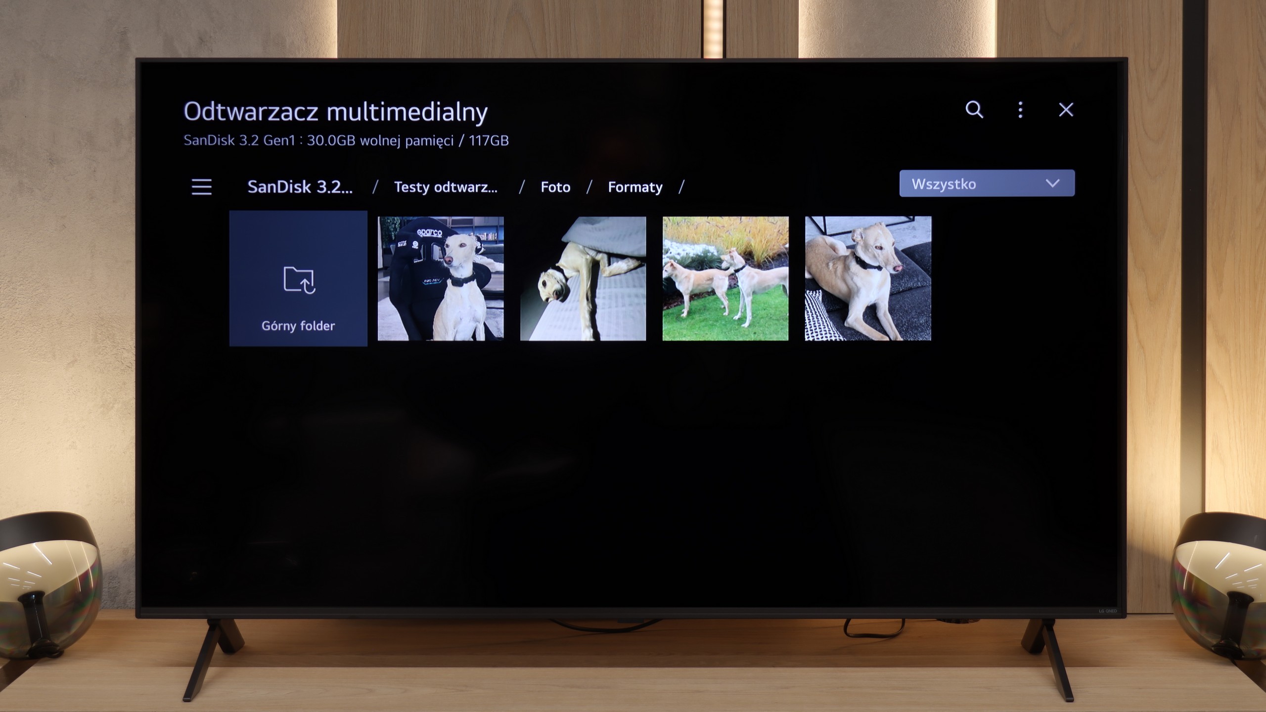 Review LG QNED80A6A (IPS) Playing files from USB