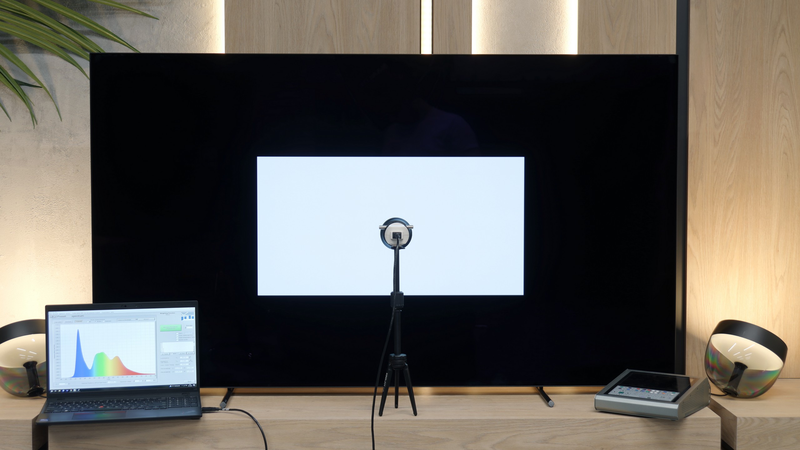 Review Philips OLED950 TV features