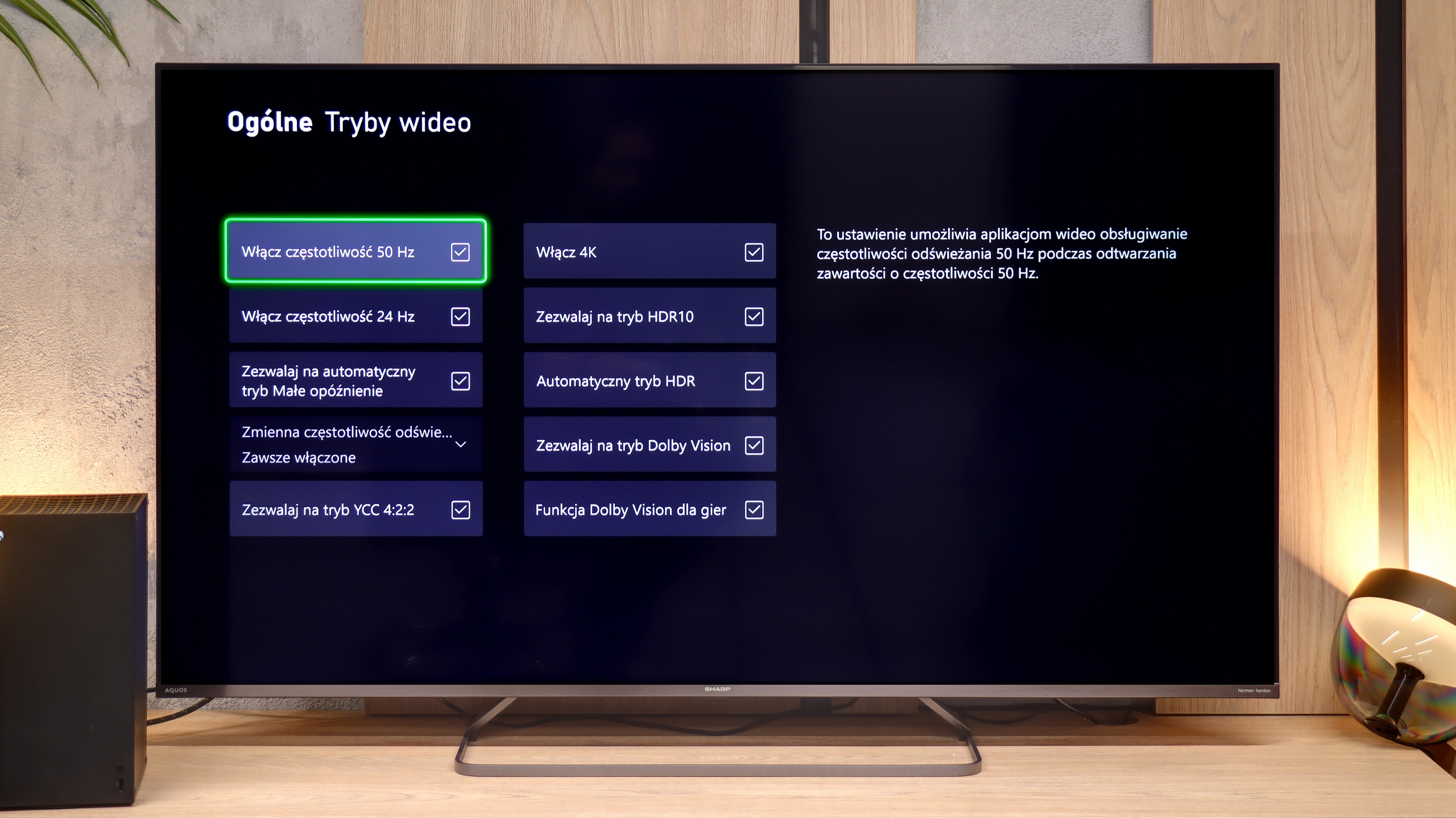 Review SHARP JP7765E Console compatibility and gaming features