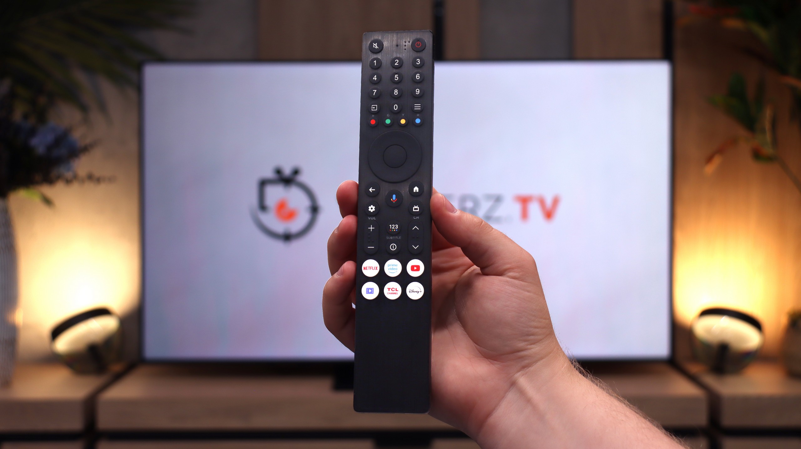 Review TCL C7L TV features